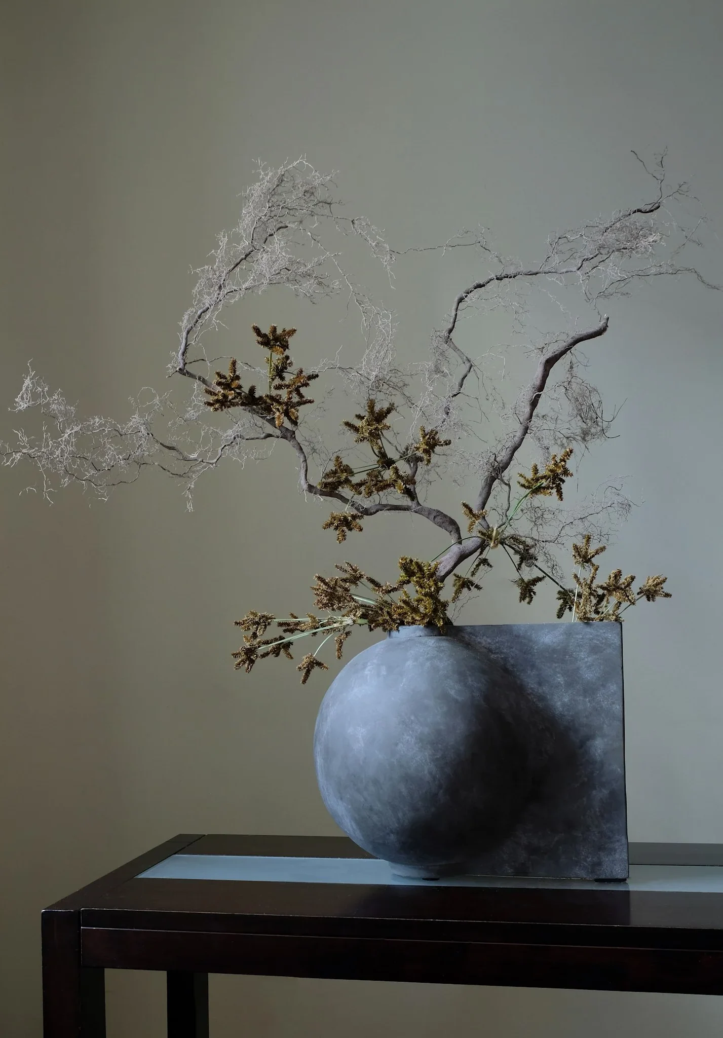 101 CPH Offset Vase, Mini - Dark Grey