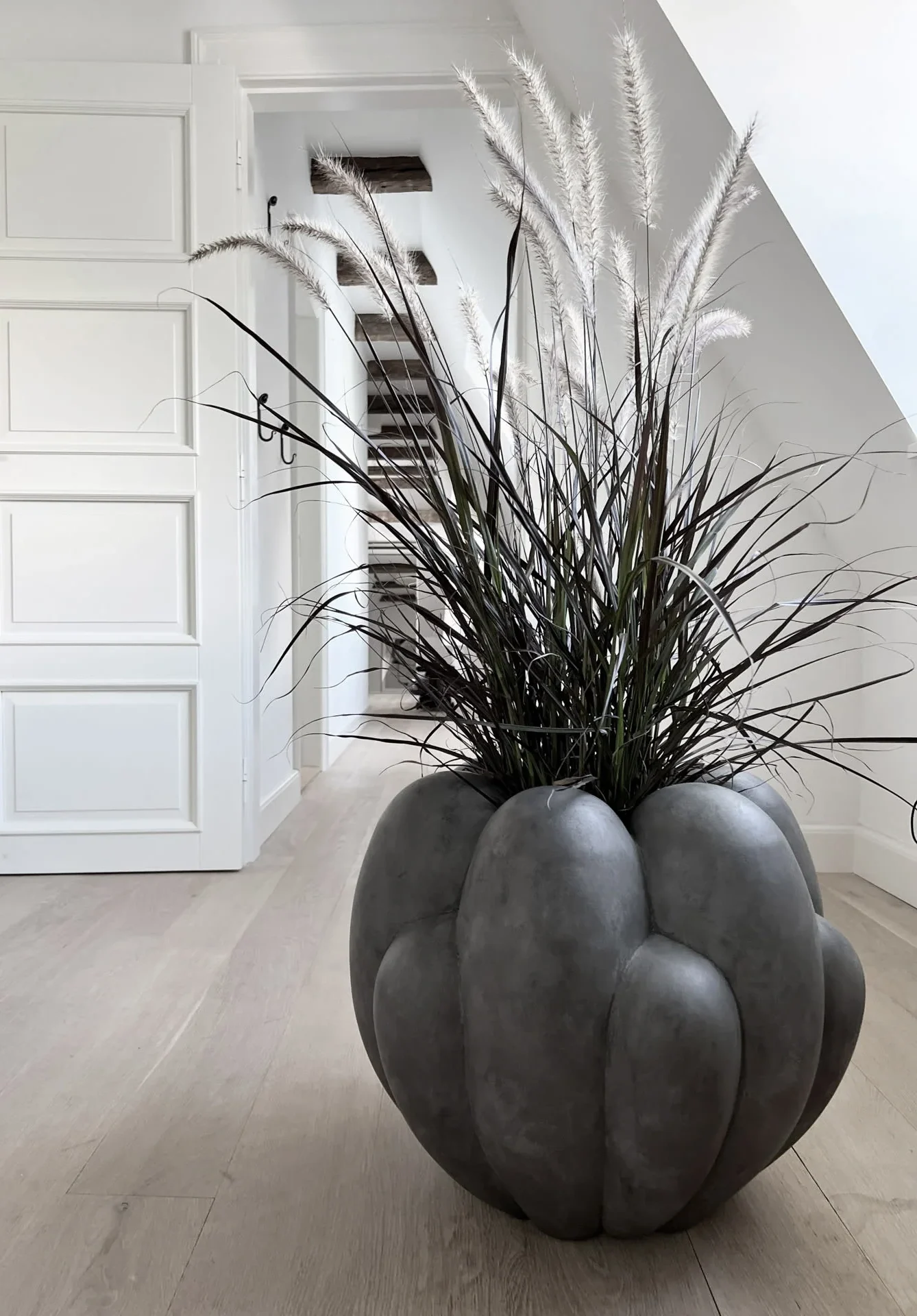 101 CPH Bloom Vase, Big - Dark Grey