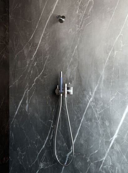 2172T9 Build-In Mixer With A Hand Shower And Holder