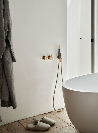 2471 One Handle Build-In Mixer