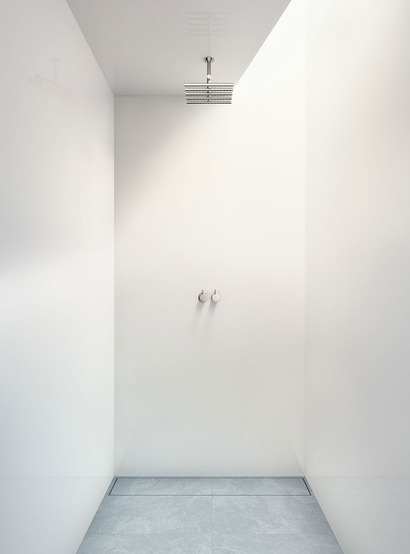 5251A ¾" Thermostatic Mixer With Rain Shower Head