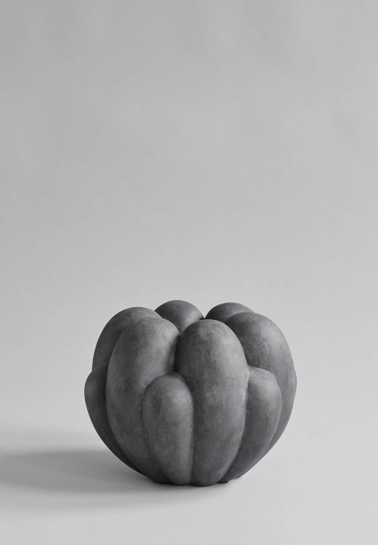 101 CPH Bloom Vase, Mini - Dark Grey