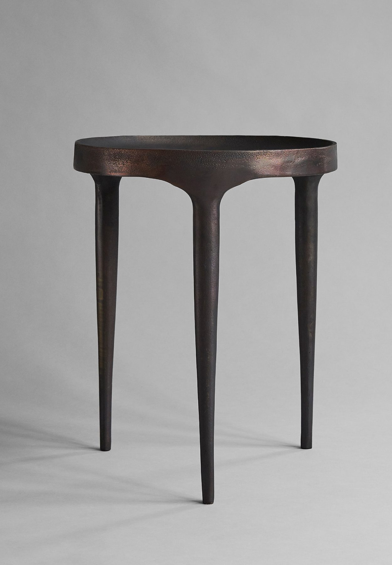 101 CPH Phantom Table, Tall - Burn Antique