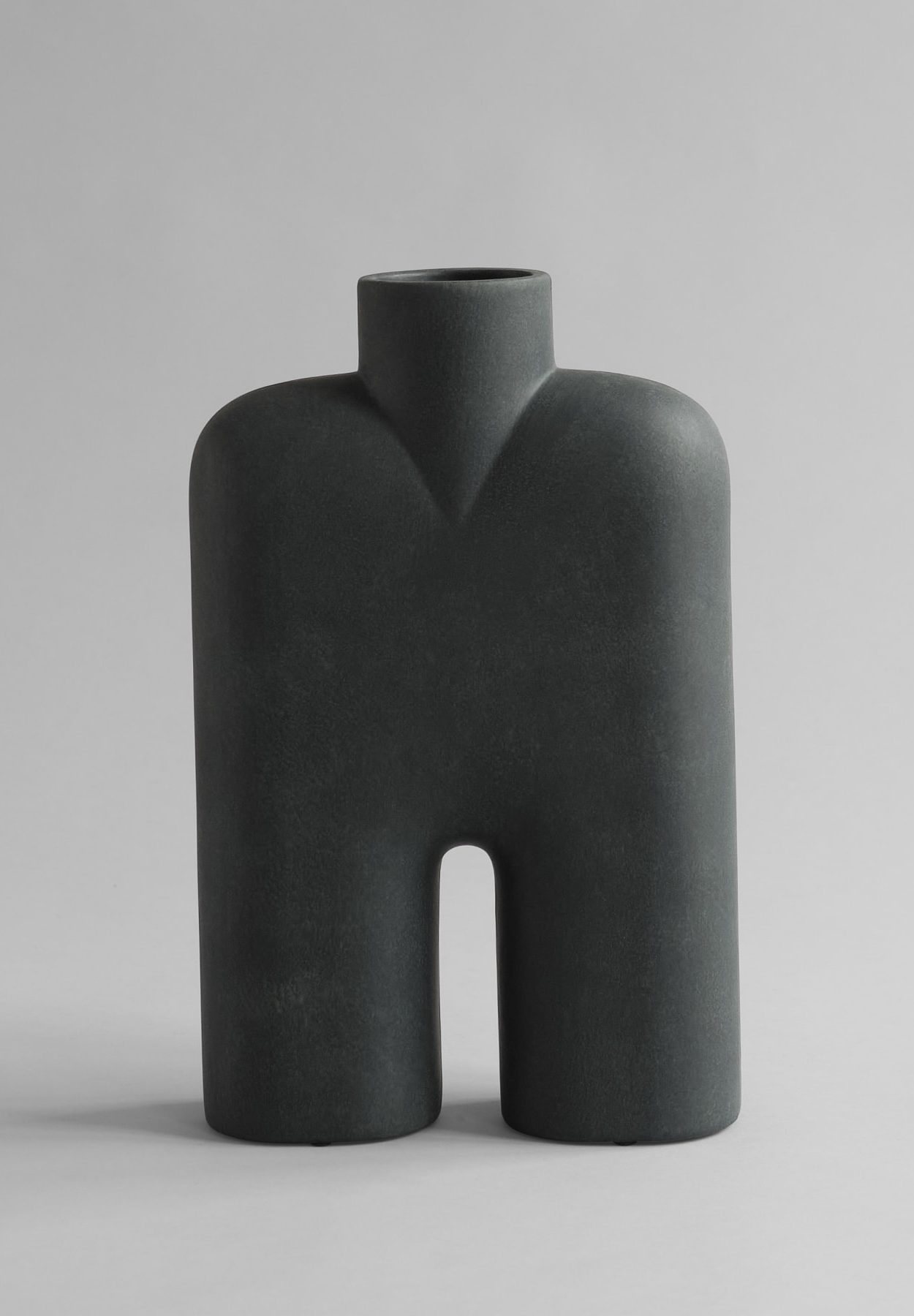 101 CPH Cobra Vase Tall, Medio - Black