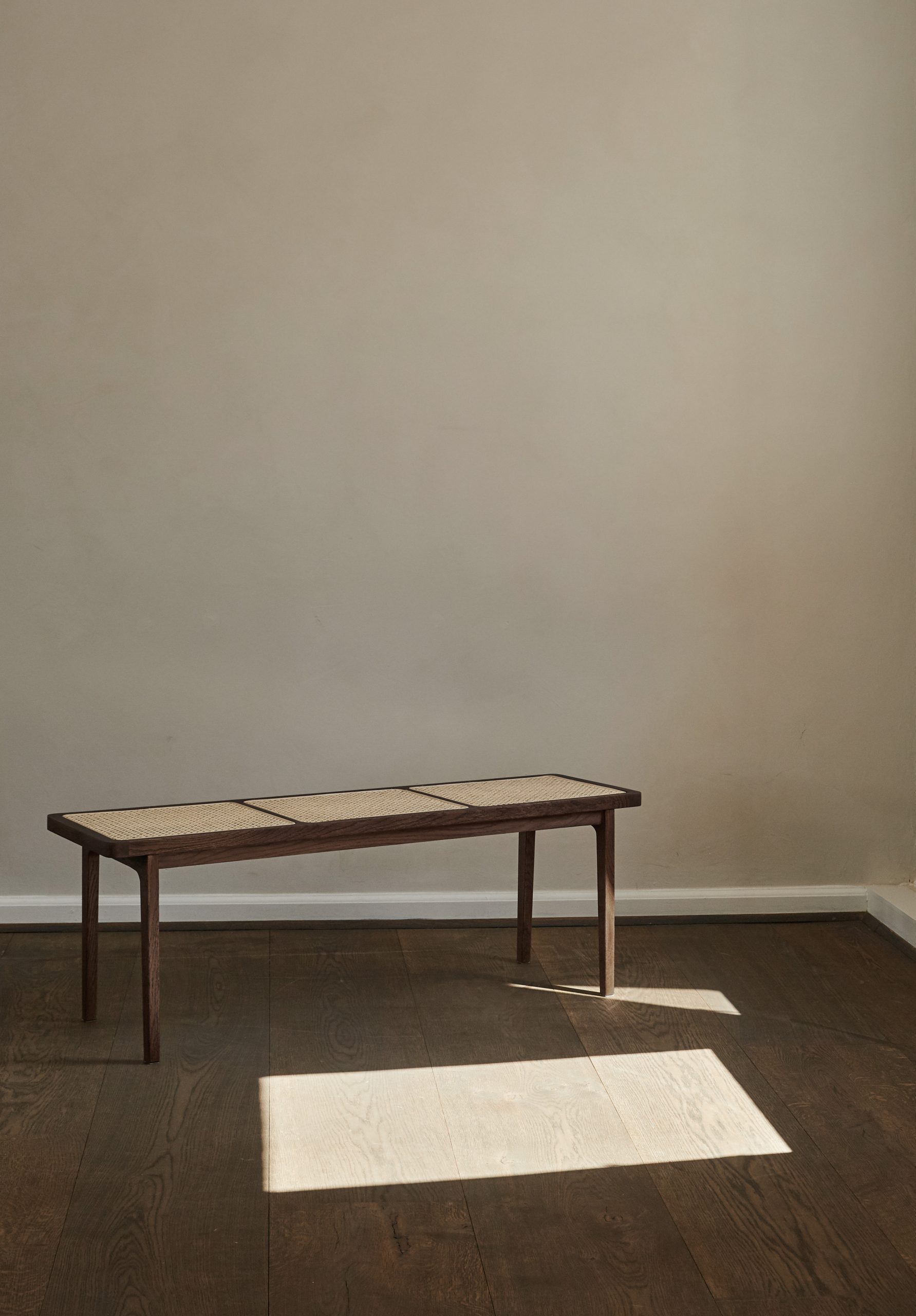 The Le Roi Bench Dark Smoked Ash | NORR11