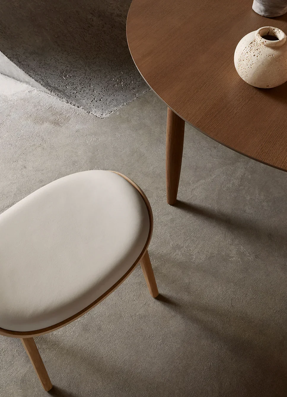 Elephant Ottoman Sorensen Spectrum Mineral Leather | NORR11