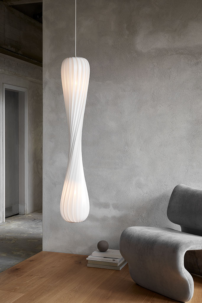 Tr7 Pendant White With White Cord