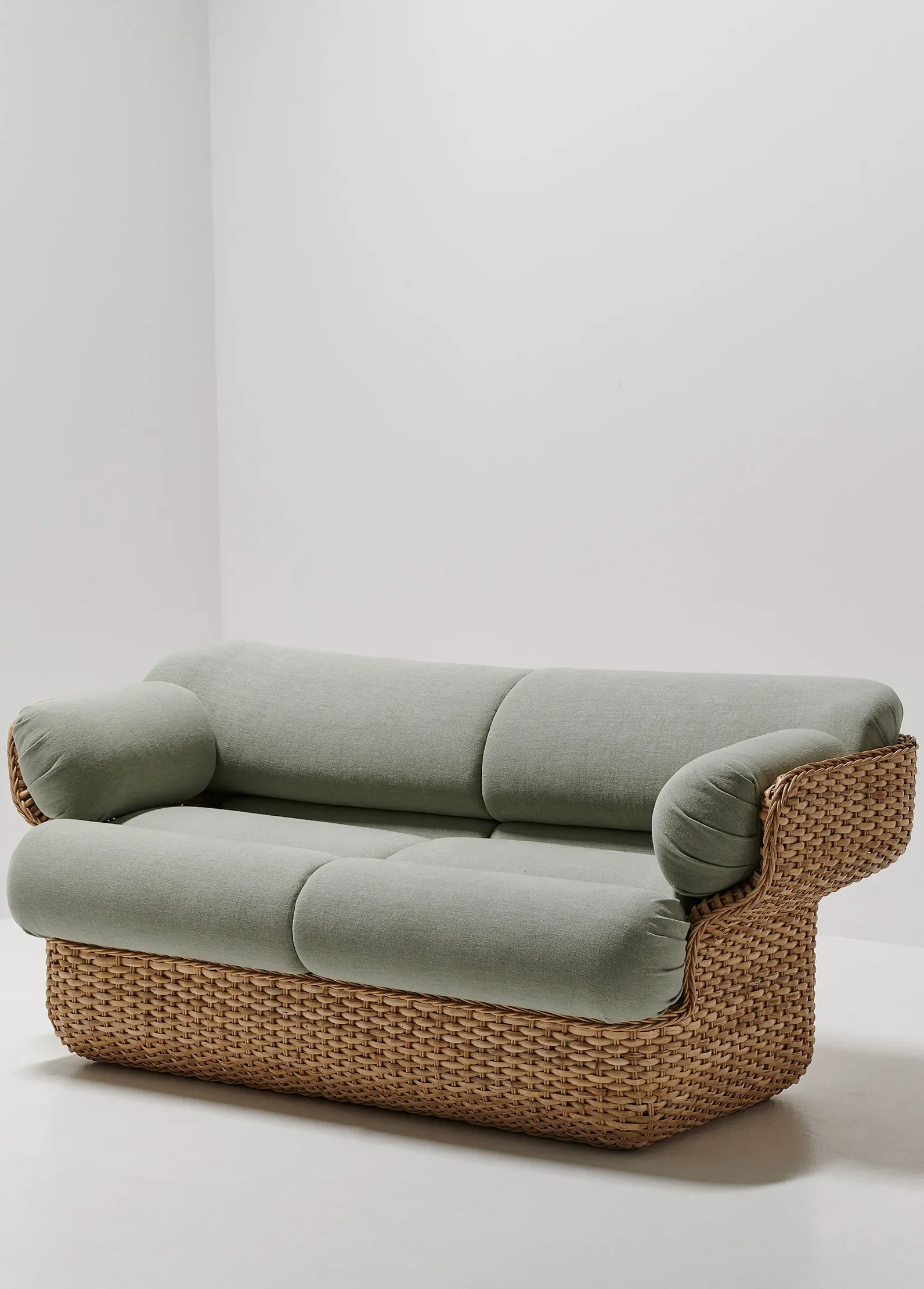 BASKET SOFA 2-seater | GUBI