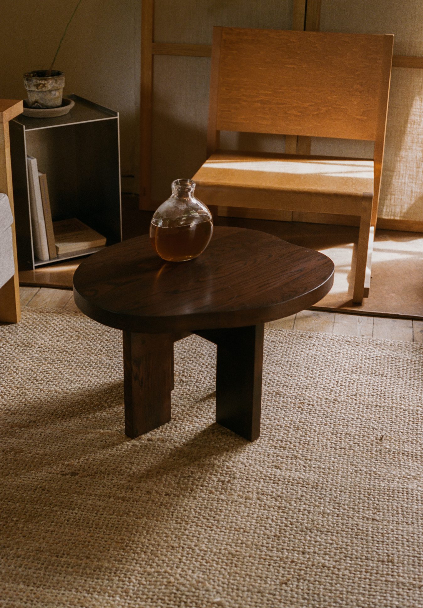 Farmhouse Side Table Dark Oak Pond | FRAMA