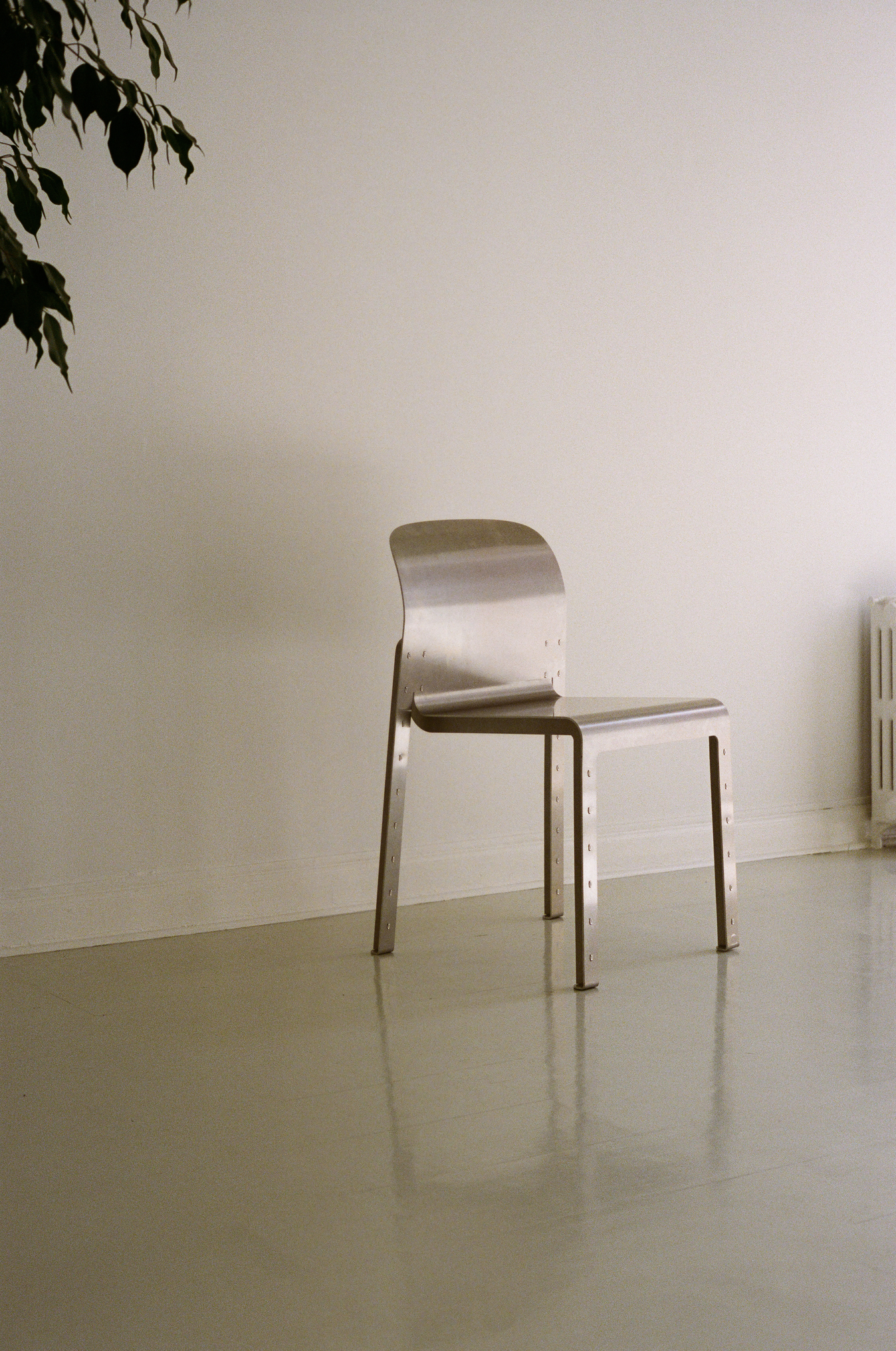 RIVET CHAIR | FRAMA