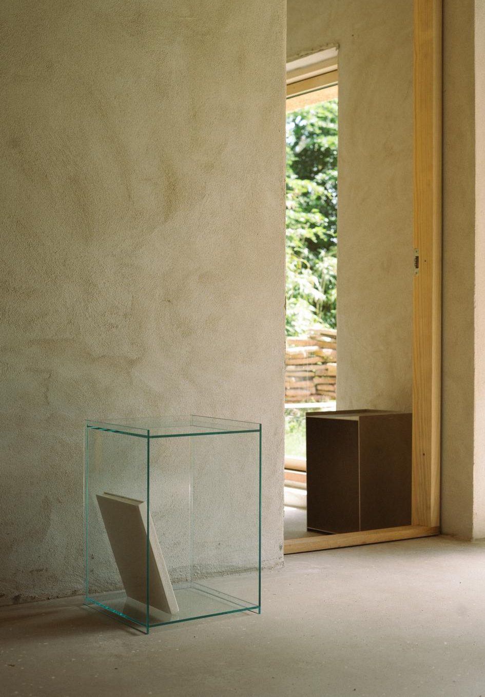 Rivet Box Table | Glass | FRAMA