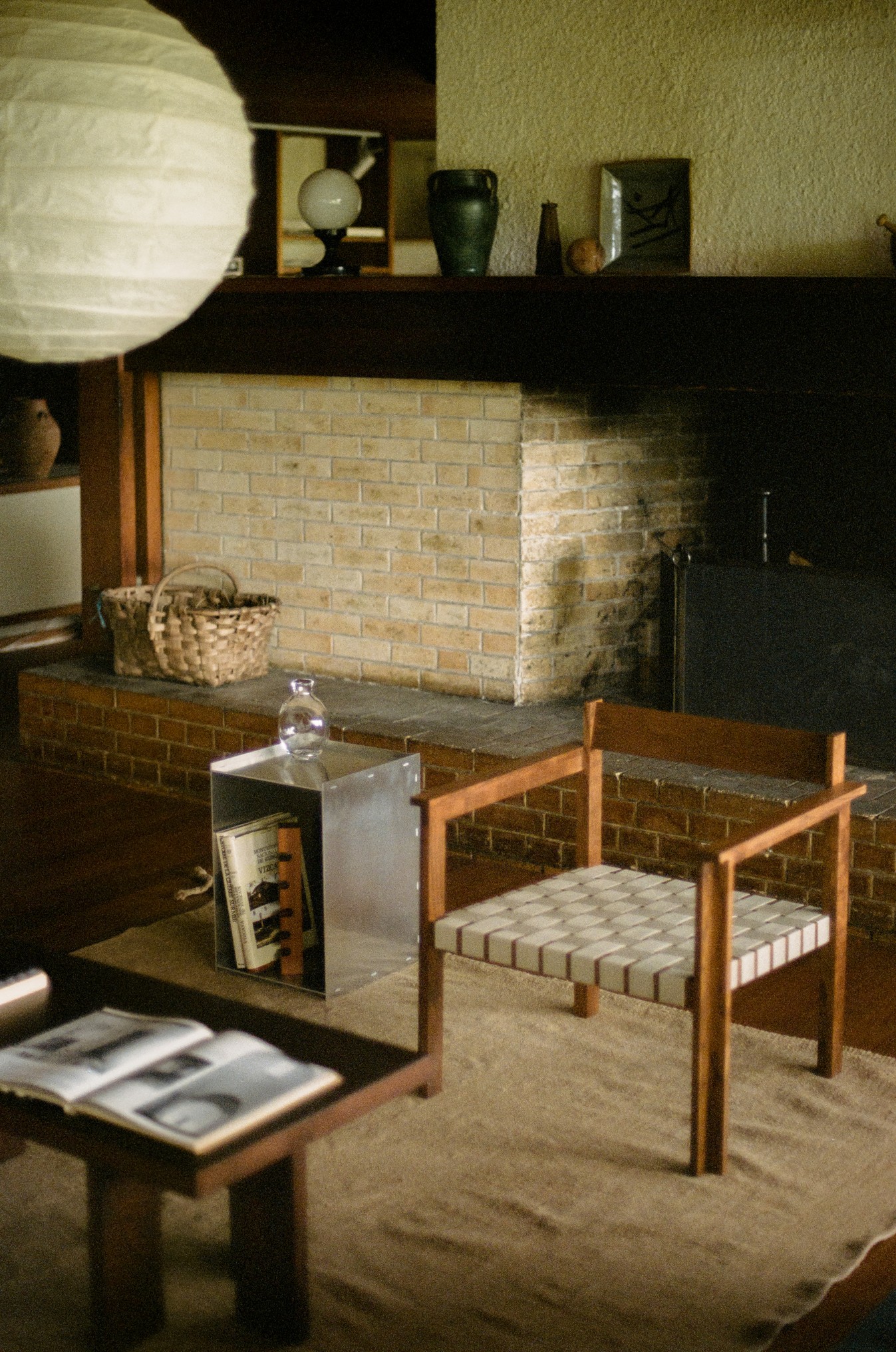 Symmetry Easy Chair | FRAMA