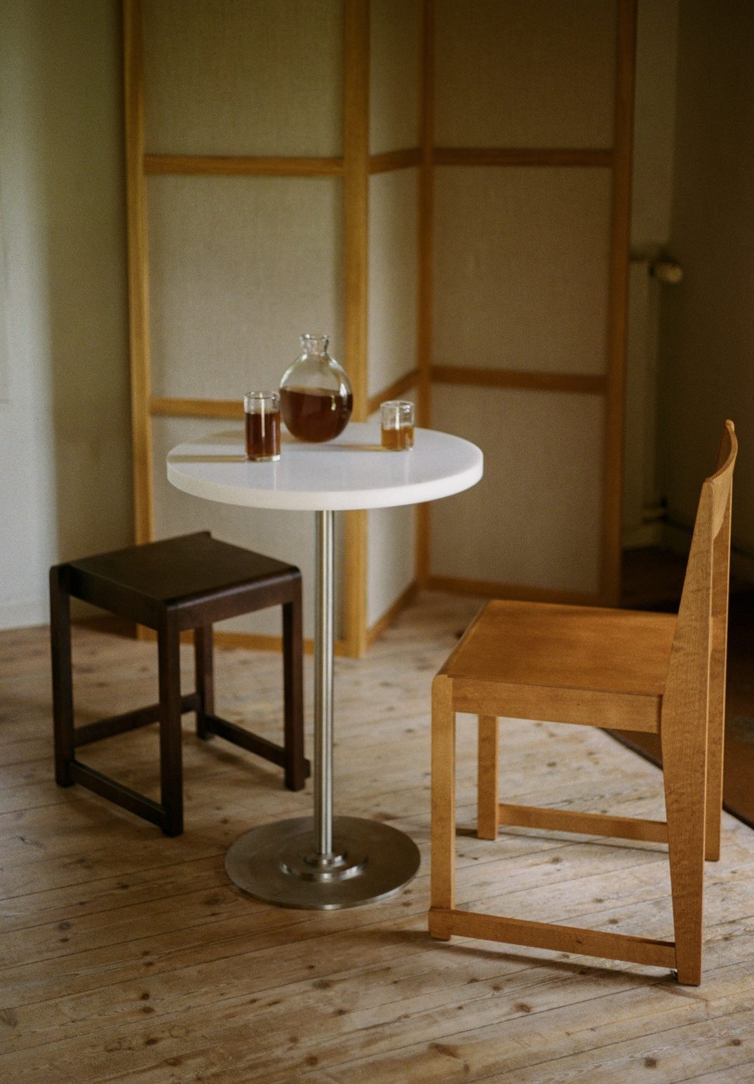 Table 57 | White | Stainless Steel Ø70| FRAMA