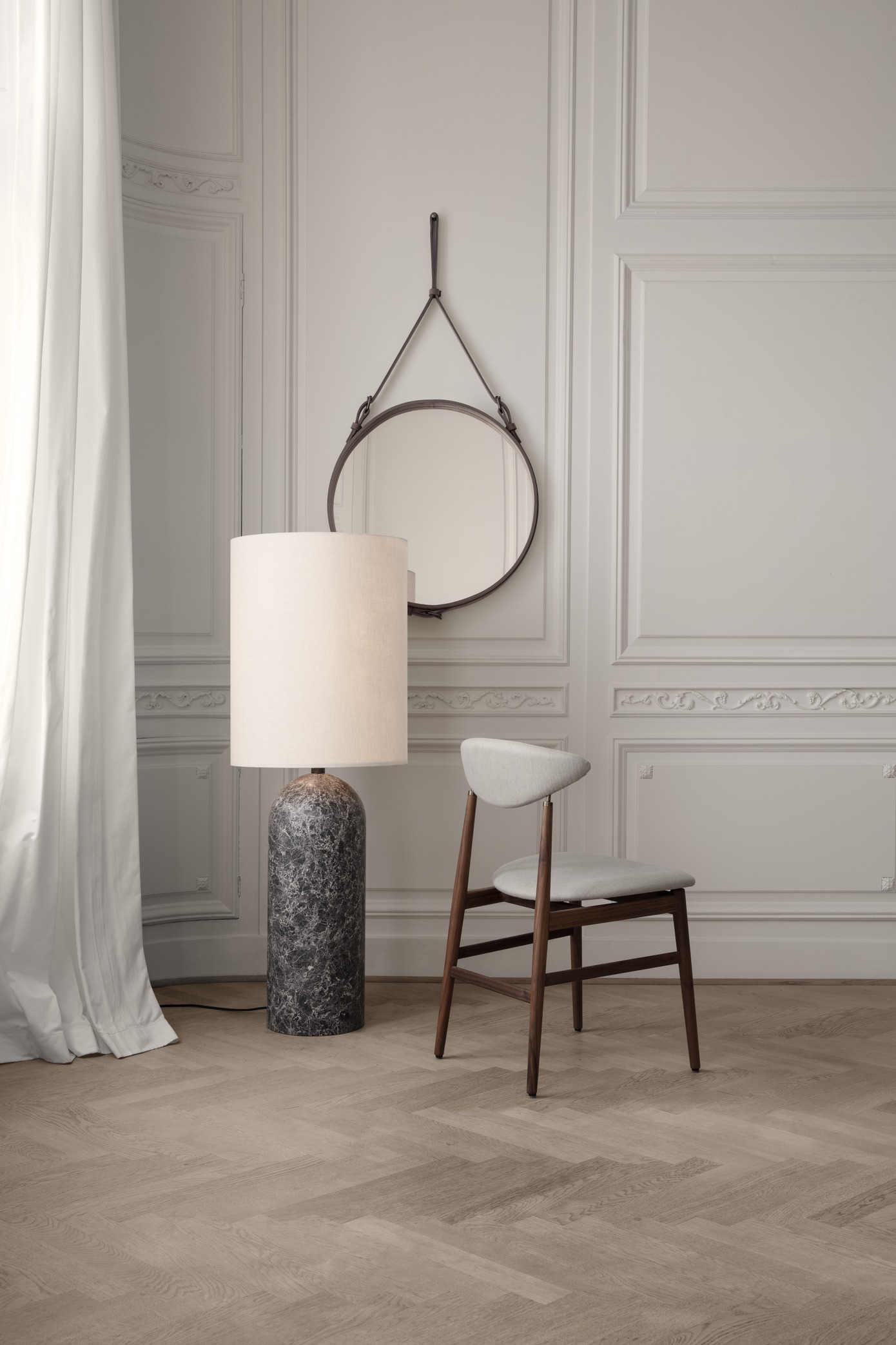 GRAVITY FLOOR LAMP XL Low | GUBI