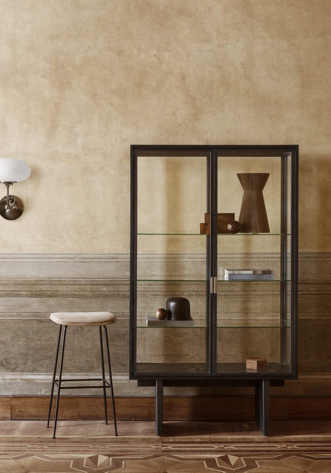 PRIVATE VITRINE Brown/Black Stained Oak | GUBI
