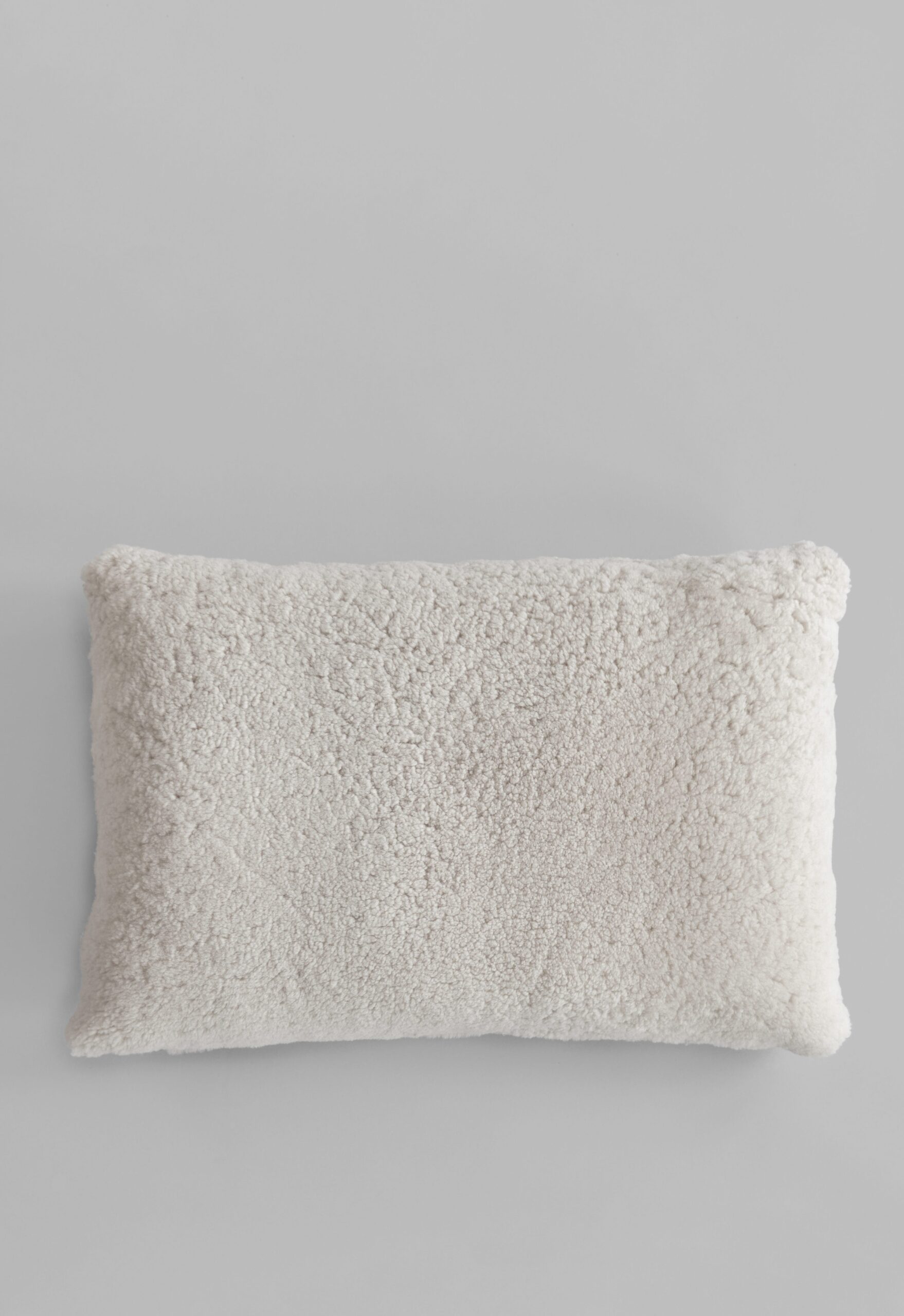 101 CPH Makura Pillow 11 - Sandshell (Sheepskin)