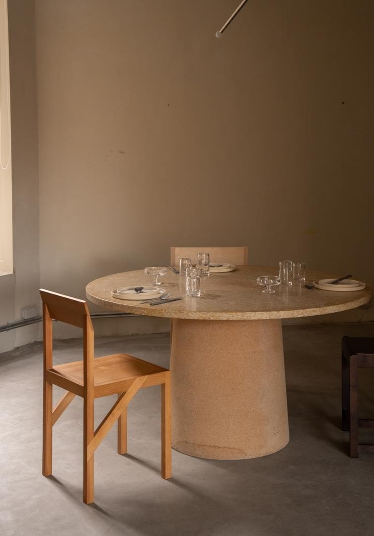 SINTRA DINING TABLE | Yellow Limestone / CORK | FRAMA