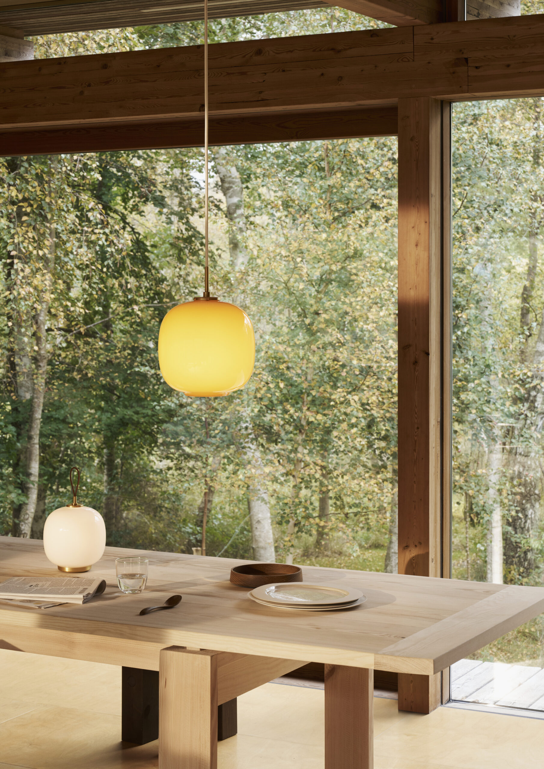 VL 45 RADIOHUS PENDANT pale yellow glass | Louis Poulsen