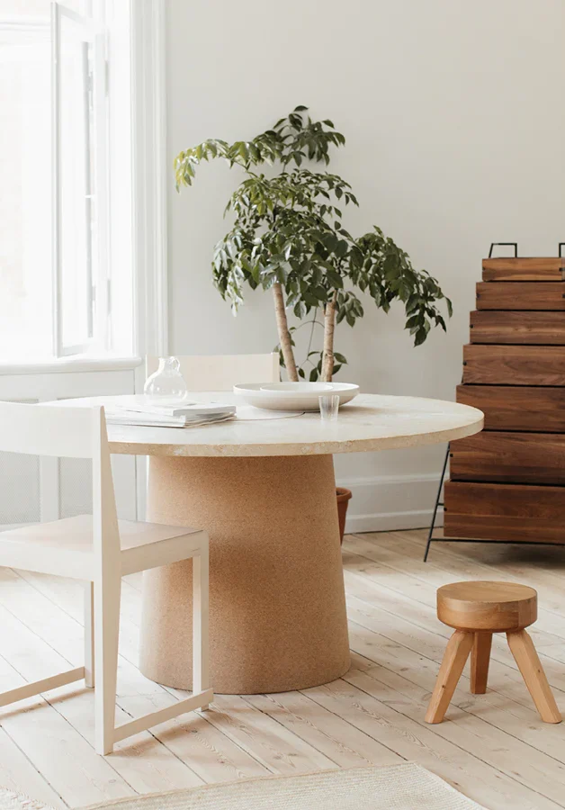 SINTRA DINING TABLE | WHITE MARBLE / CORK | FRAMA