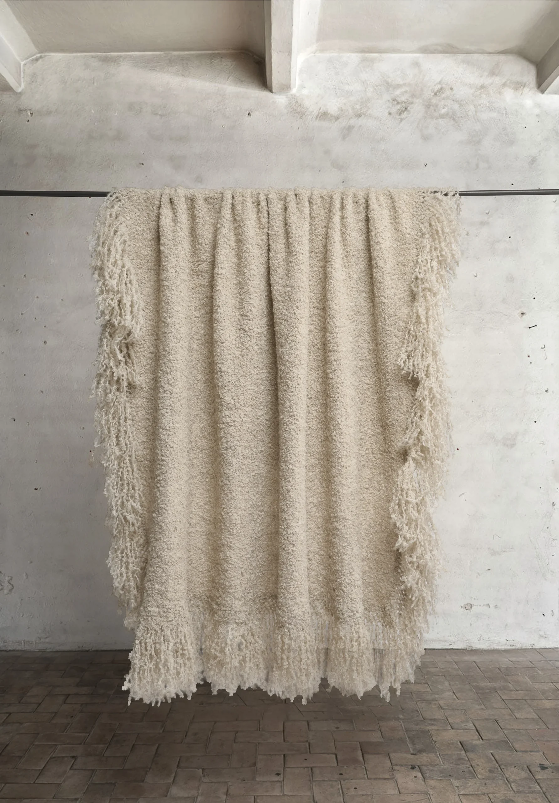 Beige Throw | Cappelen Dimyr