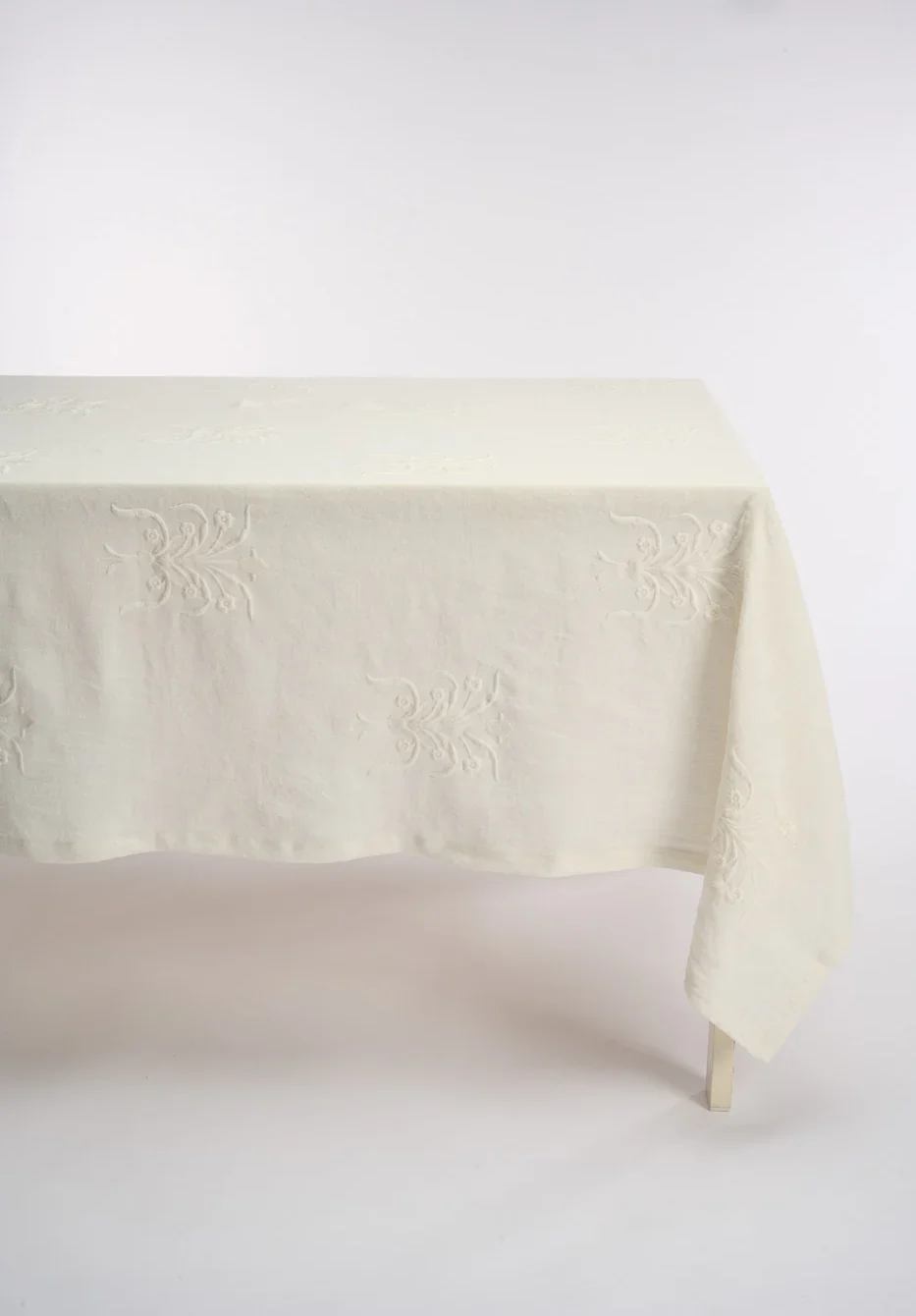 Floral linen tablecloth, white | Cappelen Dimyr