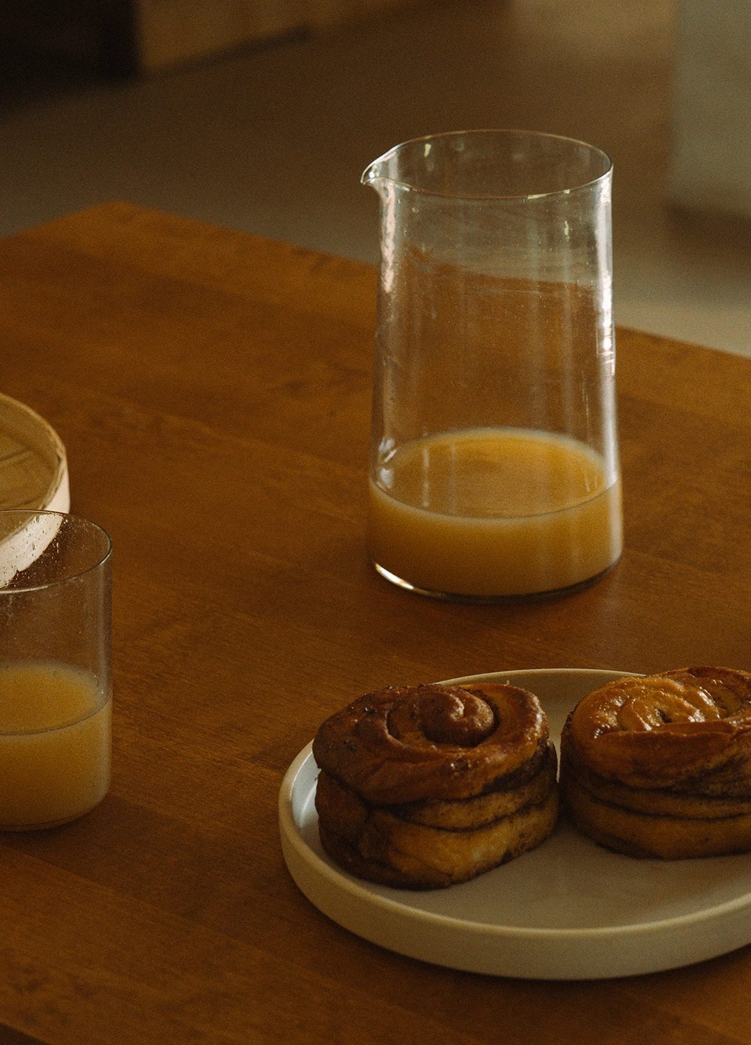 Isle Glass pitcher | Light smoke | FRAMA